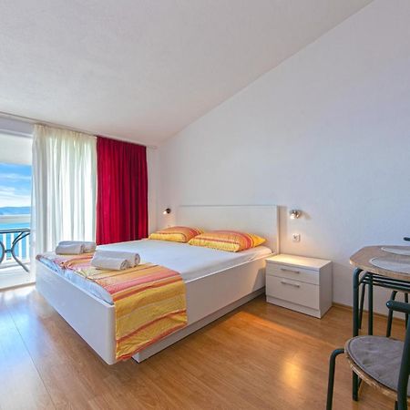 Adria Brela Apartments Eksteriør bilde
