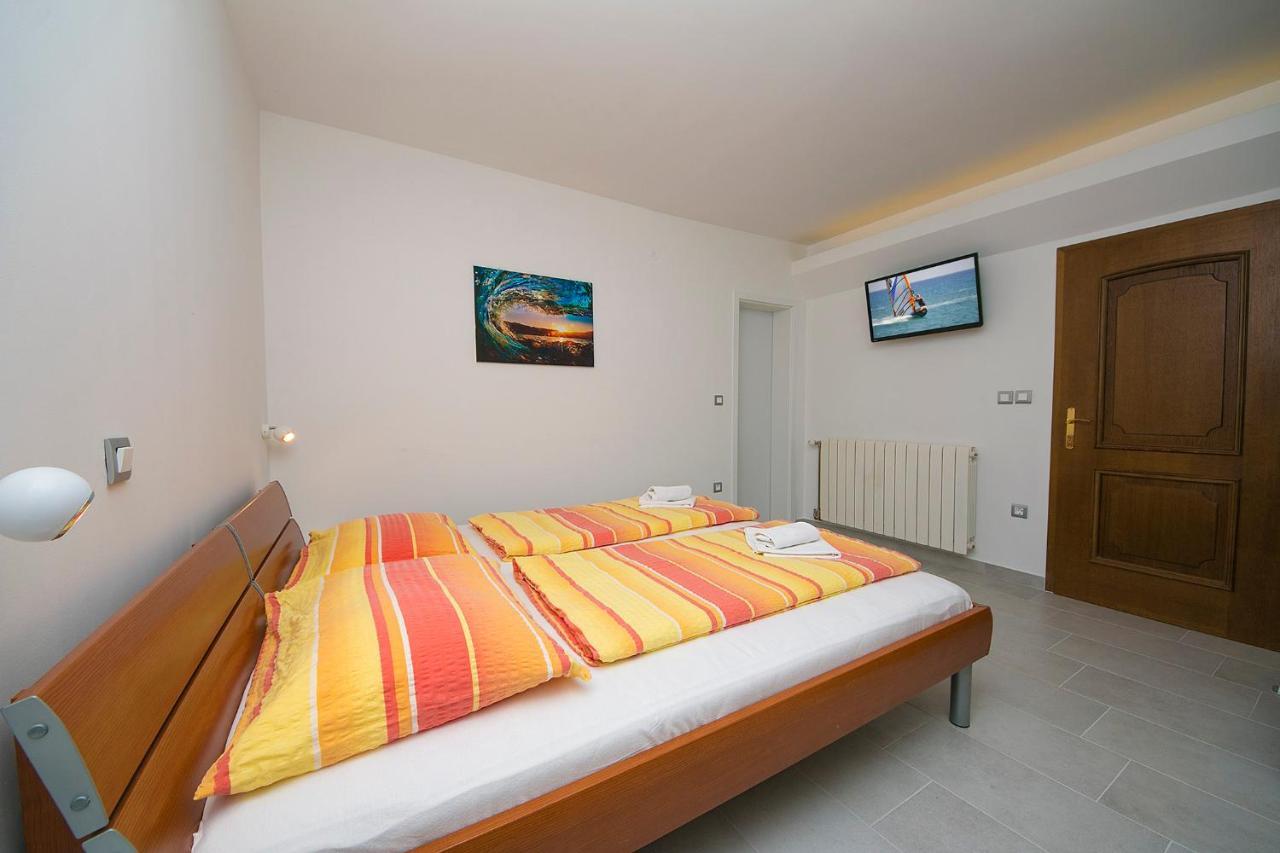 Adria Brela Apartments Eksteriør bilde