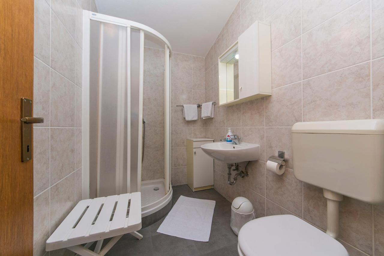 Adria Brela Apartments Eksteriør bilde