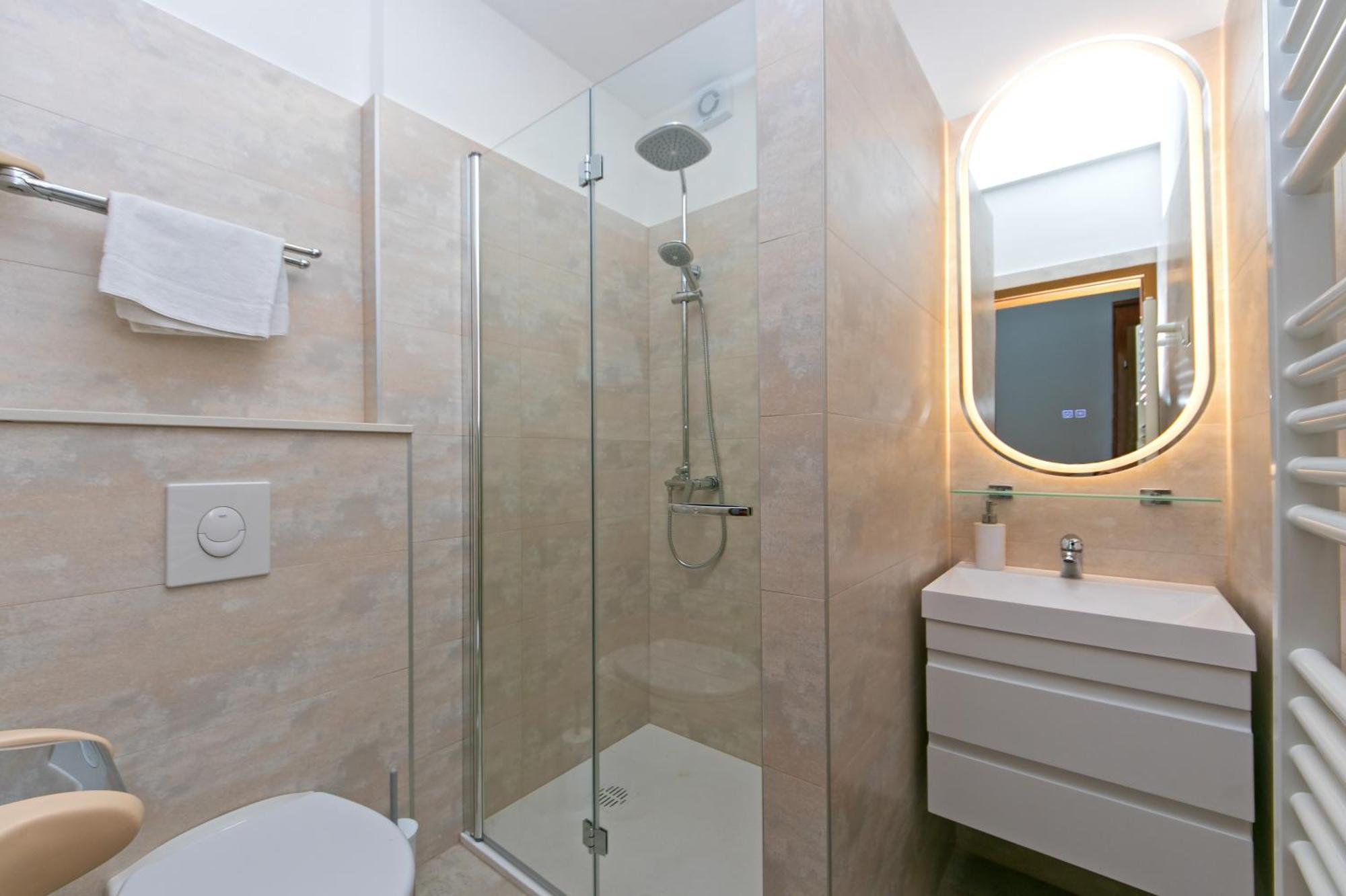 Adria Brela Apartments Eksteriør bilde